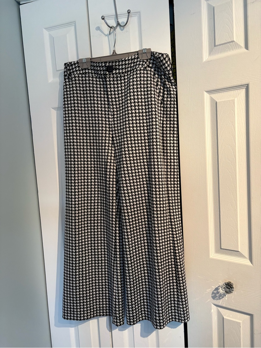 CAbi Black & White Houndstooth Wide-Leg Trousers